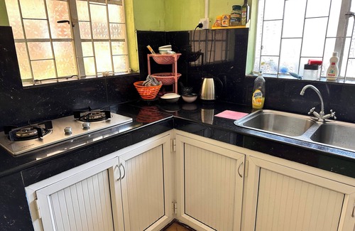 Vacoas-Phoenix Casa | Spacious Ground Floor 2 Bedroom Home with Parking.