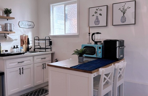 East Foothills Casa | Spacious guest house with private entrance . Your Own Parking Spot