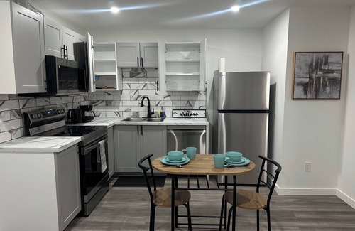 Regina Casa | Spacious guest suite in Regina, Canada