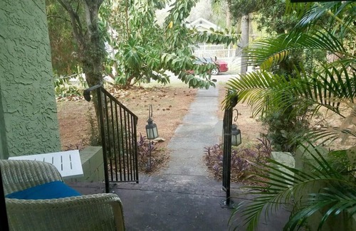 Gulfport Casa | Spacious Gulfport 1BR+ 2 twins
