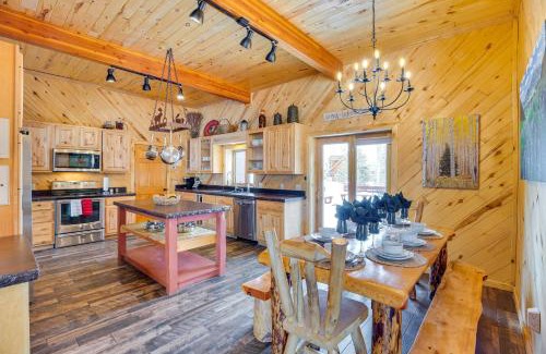 Gunnison Casa | Spacious Gunnison Home Ski, Hike, Bike and Fish!