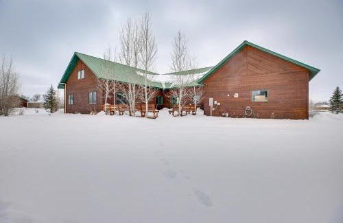 Gunnison Casa | Spacious Gunnison Home Ski, Hike, Bike and Fish!