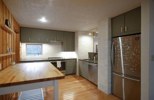 Athens Apartamento | Spacious Hidden Gem in Athens OH