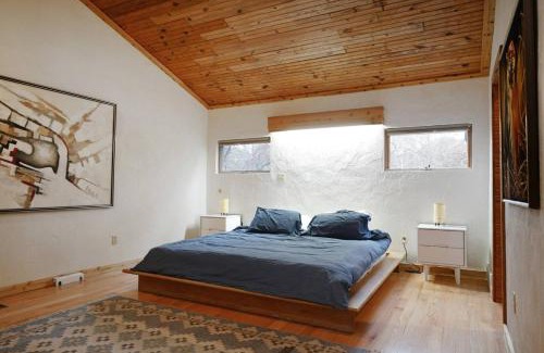Athens Apartamento | Spacious Hidden Gem in Athens OH
