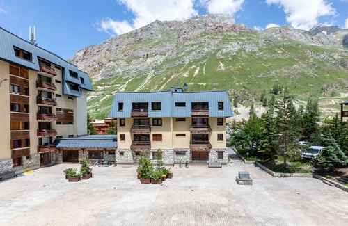 Val-d'Isere Apartamento | Apartamento amplio con wifi, estacionamiento y balcón al sur cerca de las pistas
