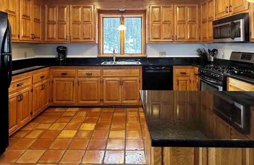 Ludlow Chalet De Esquí | Spacious Hilltop Okemo Chalet with Stunning Views