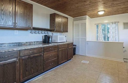 Batavia Apartamento | Spacious & Historic Boho Oasis