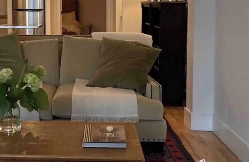 Downtown Halifax Apartamento | Spacious historic downtown Halifax apartment