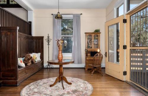 Five Points South Casa | Spacious Historic Family Home Near UAB