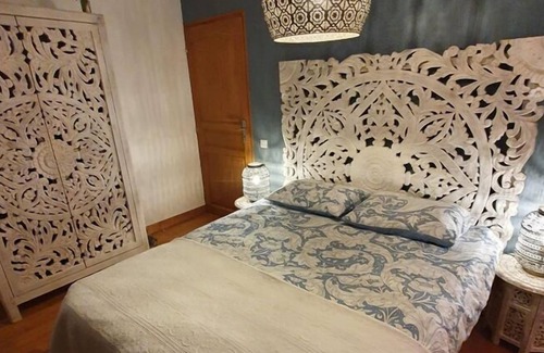 Caniac-du-Causse Casa | Spacious holiday home in Caniac-du-Causse with Hot Tup