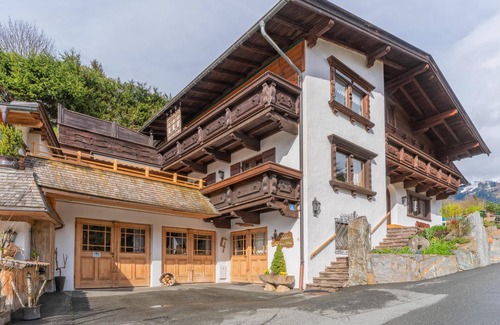 Kitzbuehel Apartamento | Spacious holiday flat, 2.2 km to the ski lift