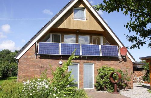 Neukirchen/Erzgeb Casa | Spacious Holiday Home in Neukirchen