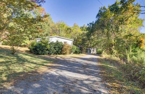 Nellysford Cabaña | Spacious Home: 10 Miles to Wintergreen Resort!