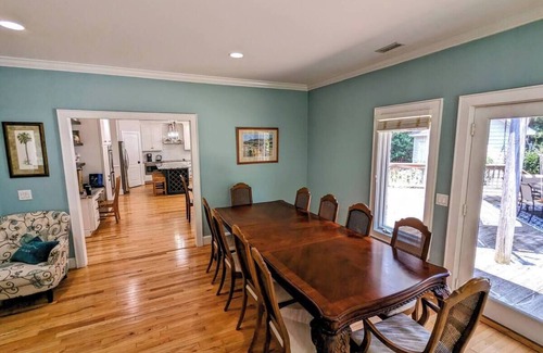 Wilmington Casa | Spacious home, 24' boat slip, waterfront community