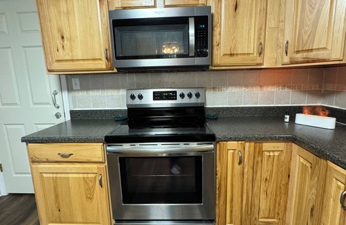 Marshall Casa | Spacious home, 5 mins to Missouri Valley College
