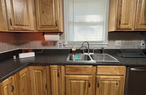 Marshall Casa | Spacious home, 5 mins to Missouri Valley College
