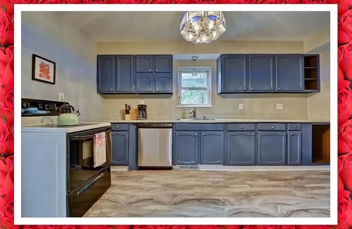 Near Northside Casa | Spacious Home 5BR! Cozy and Bright Home!