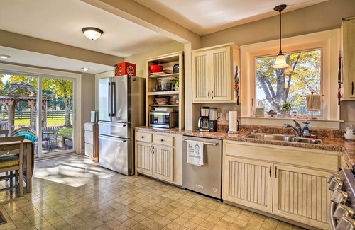 Chickamauga Casa | Spacious Home + Acreage, 16 Mi to Chattanooga
