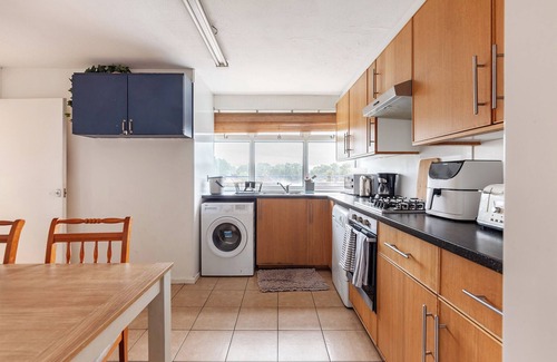 Waltham Cross Apartamento | Spacious Home by Lee Valley Rafting Waltham Cross