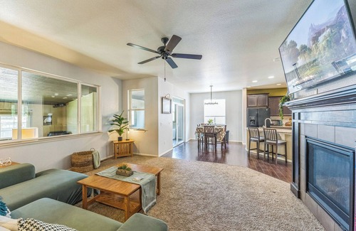 Brighton Casa | Spacious Home for Families + Near Denver