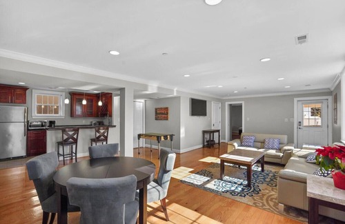 Woodley Park Casa | '#' Espaciosa reunión familiar en casa