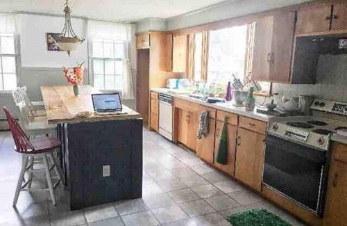 Winterport Condominio | Spacious Home for Gathering