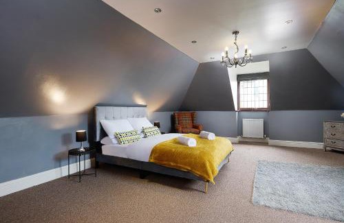 Wolverhampton Casa | Spacious Home for Large Families and Contractors