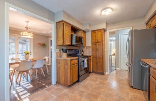 Olathe Casa | Spacious Home For Larger Groups/Teams