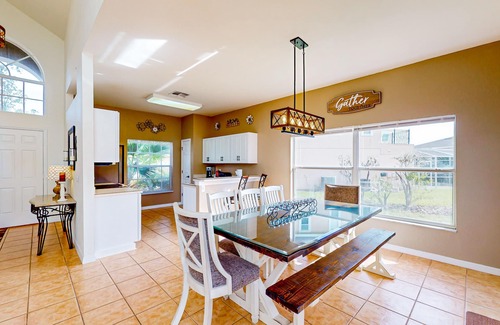 West Haven Casa | Spacious home in a great neighborhood with enclosed pool & AC - dog-friendly