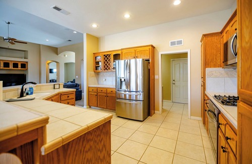 Rosedale Casa | Spacious Home in Beautiful NW Bakersfield with Pool Table