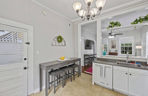 Washington Square Casa | Spacious Home in Downtown; Mardi Gras; Sleeps 8