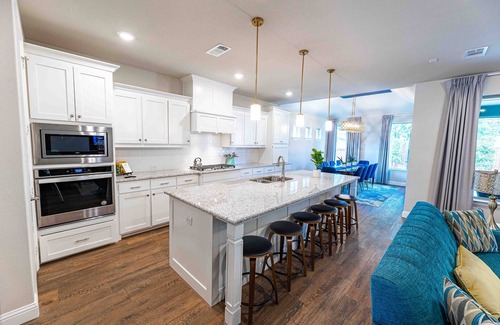 Arlington Casa | Spacious Home in Great Location: Hot Tub, Putting Green & Game Room 4 Full Baths