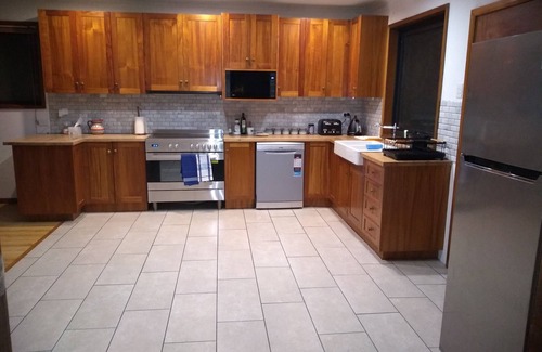 Heathcote Casa | Spacious home in Heathcote township. Perfect for families and groups.