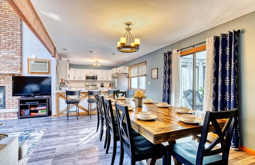 Lake Ariel Casa | Spacious Home in Lake and Snow Community with Game Room