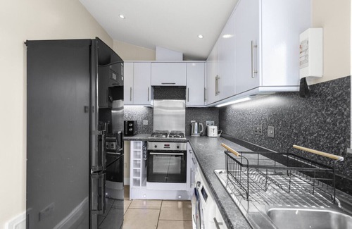 Rochester Casa | Spacious Home in the heart of Medway | Sleeps 6