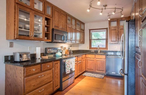Moose Can Gully Casa | Spacious home in the South Hills of Missoula with a great view
