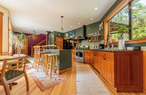 Tofino Casa | Amplia casa en el mejor barrio de surf y arena de Tofino