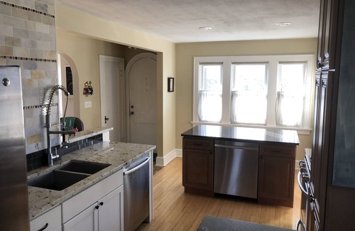 Whitefish Bay Casa | Amplia casa en Whitefish Bay