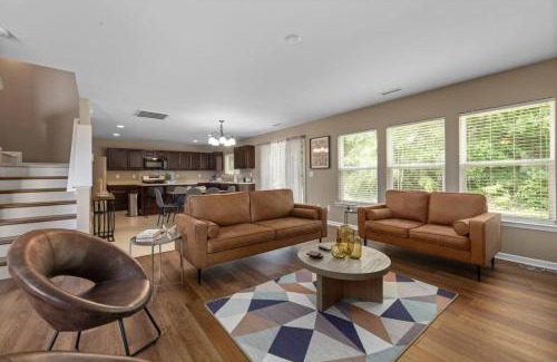 Southeast Raleigh Casa | Spacious Home, Large Groups, 5mi from DT Raleigh!