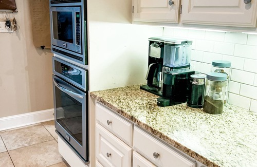Athens Casa | Spacious Home minutes from UGA