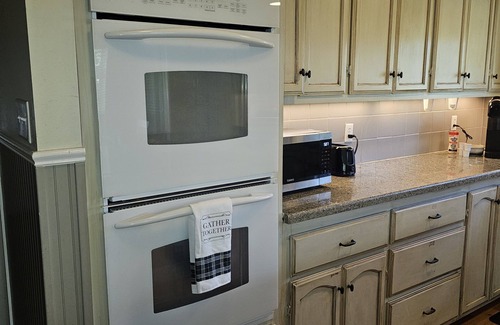 Southwood Valley Casa | Spacious Home near Texas A&M Check out our discounted M-Th rate!
