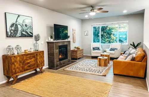 Sudden Valley Casa | Spacious Home Near Lake Whatcom and Galbraith Trails
