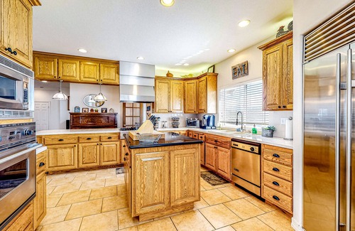 Banning Casa | Spacious home on 3.5 acres with covered patio, gourmet kitchen, & patio