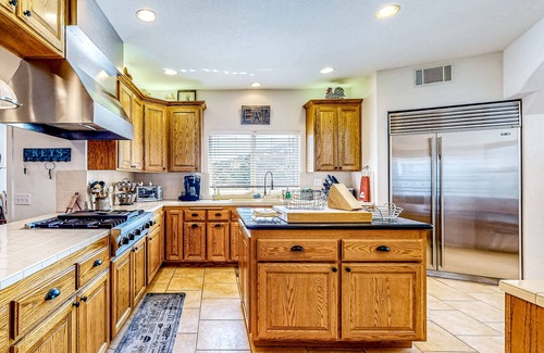 Banning Casa | Spacious home on 3.5 acres with covered patio, gourmet kitchen, & patio