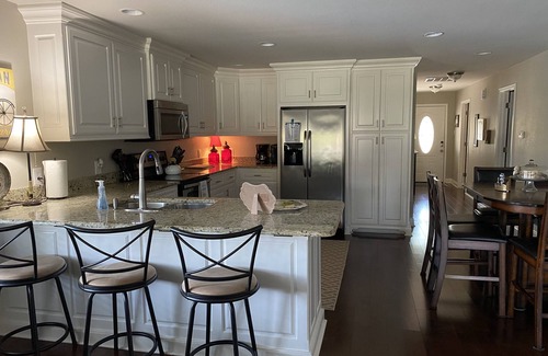 Lakeland Casa | Spacious Home on Lake Hamilton with Covered Boatdock / 3 Kayaks