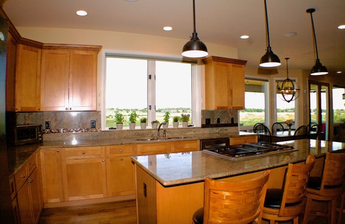 Longmont Casa | Spacious Home on Lake w/ Rocky Mountain Views - 15 Min to Boulder