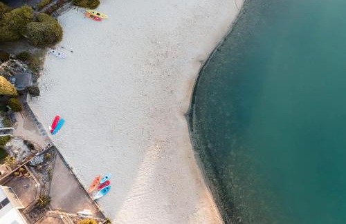 Encounter Bay Casa | Spacious home on the lake - Private beach
