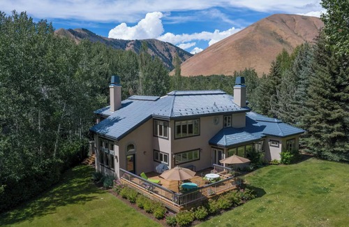 Hailey Casa | Spacious Home on The River