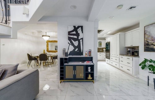 Little Havana Casa | Spacious Home, Pool, Billiards, BBQ, Near Coral Gables, Brickell, Little Havana