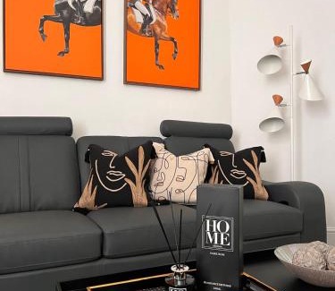 Anfield Casa | Spacious Home - Sleeps 5 persons - Minutes Walk from Anfield Stadium